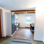 Monteurgut Kastanie Apartment *
